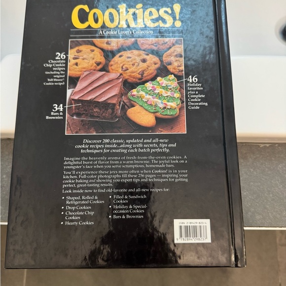 Delicious Cookies hard cover cookies - Picture 2 of 2